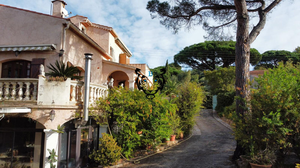 � vendre  Maison Les Issambres (83380)