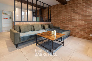  Appartement � louer 9 pi�ces 150 m�