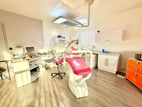 Local commercial Professions lib&eacute;rales Garches 3 pi&egrave;ces 71 m2 3000 92380 Garches