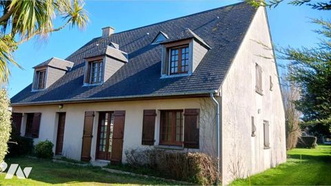   Grand pavillon � proximit� du bourg de Barfleur Maison - 9 pi�ce(s) - 248 m�