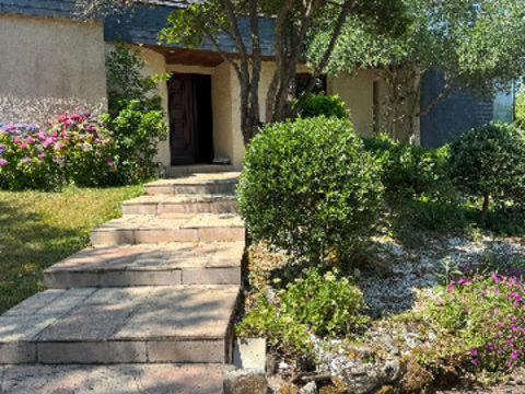   Maison familiale avec piscine et grand terrain � Le Pouliguen Maison - 6 pi�ce(s) - 184 m�