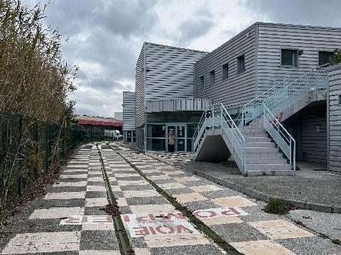LA GARDE, ZI TOULON EST,  LOCAUX A USAGE TERTIAIRE D'UNE SURFACE DE 5161 M2 ENVIRON. 5049546 83130 Garde