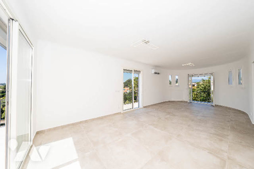 � vendre  Maison Antibes (06600)