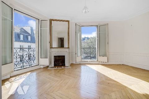   PARIS 5�me - 19 Rue Lagrange (sectorisation HENRI IV), appartement T5 avec balcon filant Appartement - 5 pi�ce(s) - 138 m�