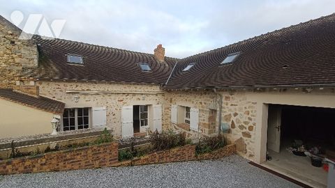   A10 km d'une gare, maison en pierre de 4 pi�ces, 140 m� habitable sur 366 m� de jardin clos. Maison - 4 pi�ce(s) - 140 m�