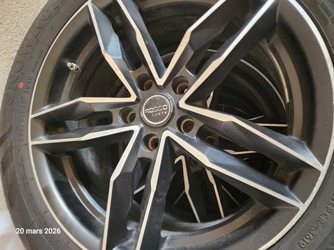 Pi&egrave;ces et &eacute;quipements Voiture Pneu voiture - roue  occasion Morzine 74110