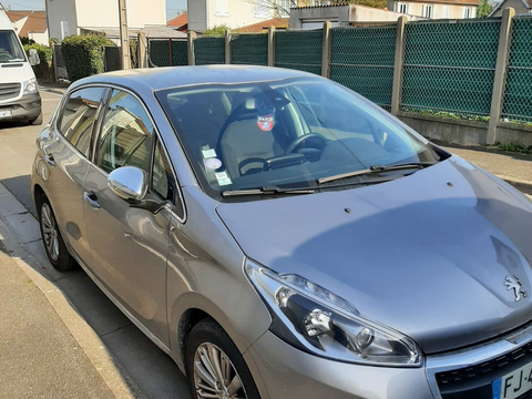 Peugeot 208 PureTech 110ch S&S EAT6 Allure 2019 occasion Goussainville 95190