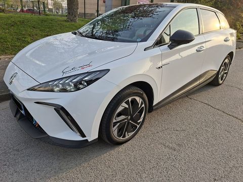 MG MG4 Electric 64kWh - 150 kW 2WD Luxury 2023 occasion Reims 51100