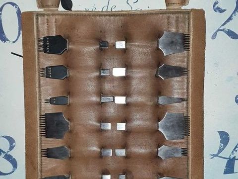 ENSEMBLE GRIFFES A FRAPPER LE CUIR CORDONNIER SELLIER MAROQUINIER 250 59127 Walincourt-selvigny