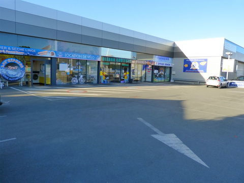 TRES BEAU LOCAL COMMERCIAL 1400 17480 Le ch�teau-d'ol�ron