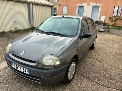 Renault Clio 1.2 NRJ 1999 occasion N&icirc;mes 30000