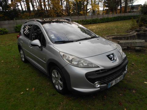 Peugeot 207 SW 1.6 HDi 16V 90ch BLUE LION Premium Outdoor 2008 occasion Ruaudin 72230