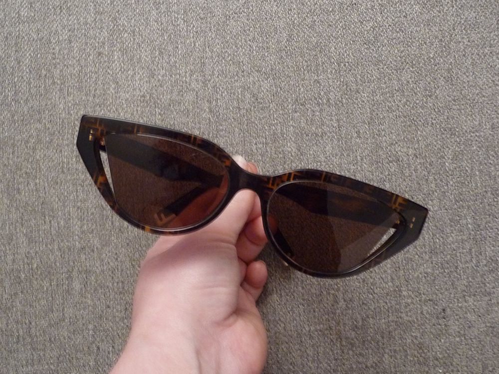 Monture/ Lunettes de Soleil "Oeil de Chat" Marron- Fendi Bijoux et montres