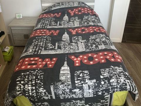 Chambre ado 300 Roujan (34)