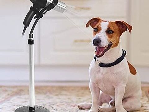 support s&egrave;che cheveux sur pied 20 93250 Villemomble