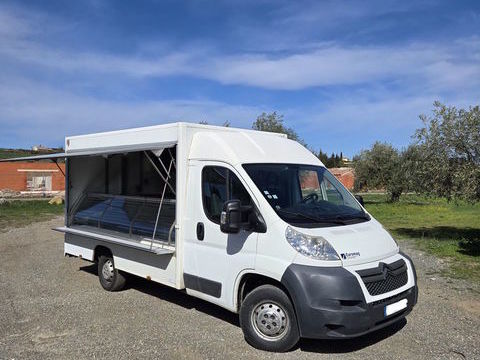 Camion magasin Camion magasin 2011 occasion L&eacute;zignan-Corbi&egrave;res 11200