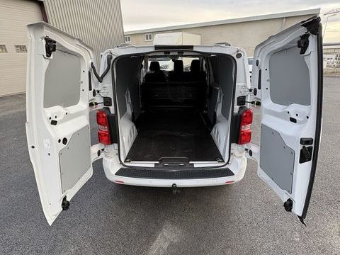 Peugeot Expert EXPERT FGN TOLE COMPACT BLUEHDI 145 S&S EAT8 PREMIUM 2026 occasion Mornant 69440