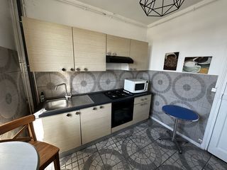  Appartement � louer 5 pi�ces 140 m�