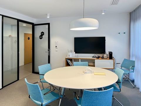 De magnifiques bureaux sur mesure pour 5&nbsp;personnes &agrave; Boulogne-Billancourt, Spaces Reine 2619 92100 Boulogne-billancourt