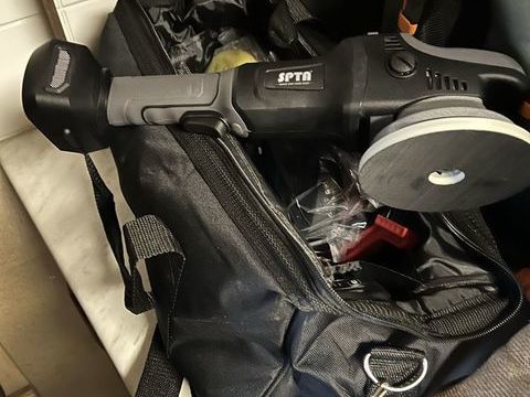 polisseuse avec  2 batteries 160 24230 Lamothe-montravel