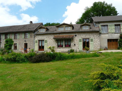   maison a saint l�ger la montagne Maison - 9 pi�ce(s) - 330 m�