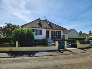 Maison 3 pièces 494 m² · à Nogent-le-Rotrou · 494 m² · 135 000 €
