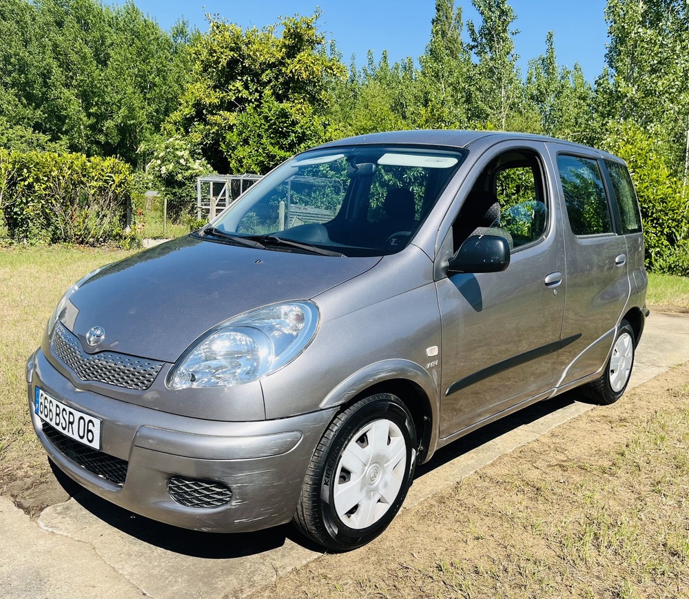 Yaris Verso 85 VVT-i Lin&eacute;a Luna 2008 occasion 72390 Le Luart