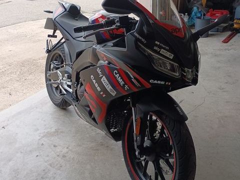 Moto APRILIA 2023 occasion Geyssans 26750