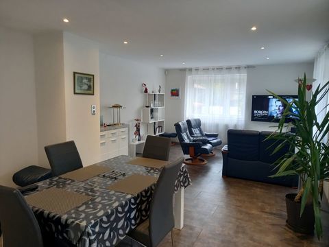   Maison 130 m� - d�pendance - piscine - terrain 800 m� Maison - 5 pi�ce(s) - 130 m�