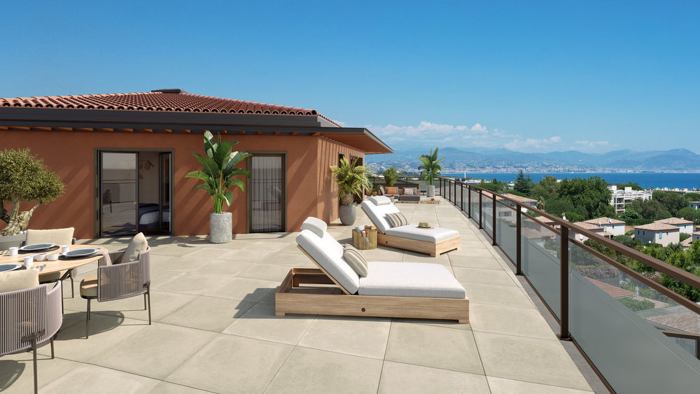   Antibes (06600)