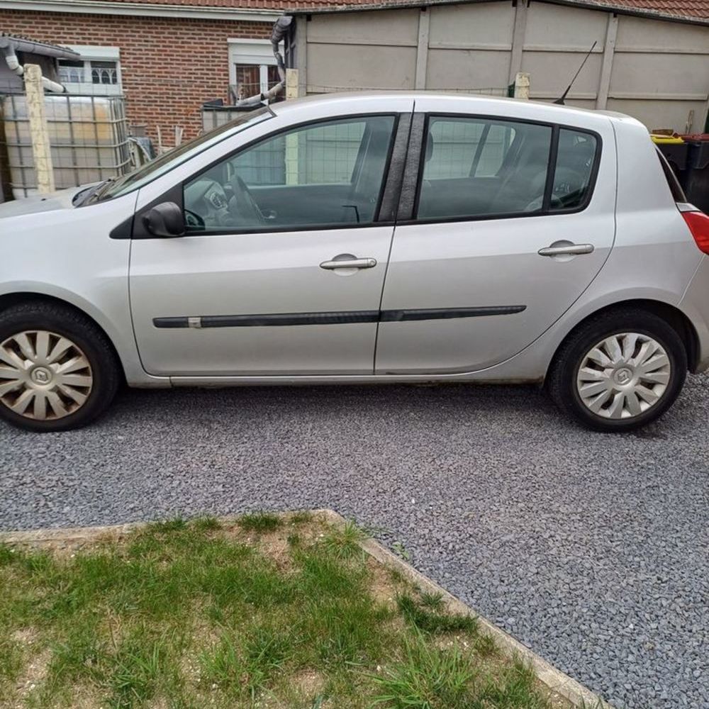 Clio III Tce 100 eco2 Expression 2009 occasion 62440 Harnes