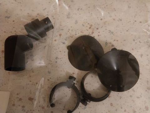 LOT DE 2  VENTOUSES  POUR CHAUFFAGE D'AQUARIUM
4 44250 Saint-brevin-les-pins