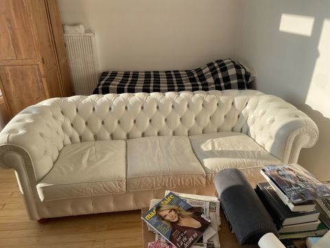 Canapé+Chesterfield+en+cuir+blanc 295 Bourg-de-Péage (26)