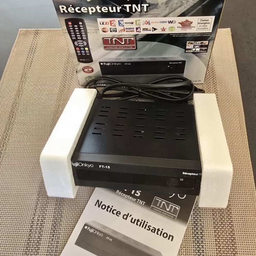 R&eacute;cepteur d&eacute;codeur TNT complet FUJIONKYO, FT-15 Neuf Photos/Video/TV