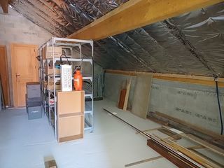  Parking / Garage � louer 140 m�