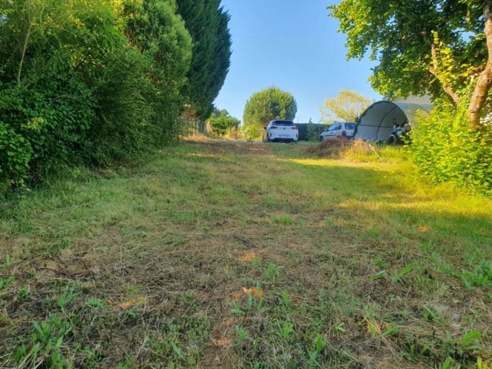 Maisons neuves   Lugon-et-l'le-du-Carnay (33240)