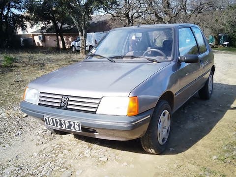 Peugeot 205 1.6 A 1989 occasion Taulignan 26770