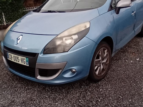 Renault Sc&eacute;nic III Scenic III dCi 130 FAP eco2 Bose Energy 2012 occasion Treignac 19260
