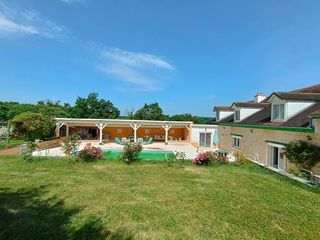  Maison � vendre 8 pi�ces 220 m�