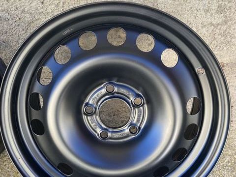 Pi&egrave;ces et &eacute;quipements Voiture Pneu voiture - roue  occasion La Freissinouse 05000