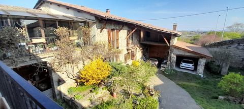   � 19 km de Lyon - Propri�t� de caract�re avec fort potentiel Maison - 5 pi�ce(s) - 150 m�