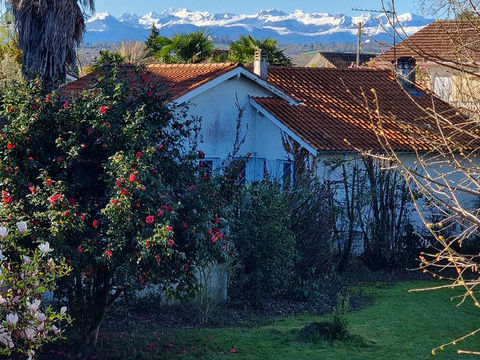   Un balcon sur les Pyr�n�es Villa - 6 pi�ce(s) - 120 m�