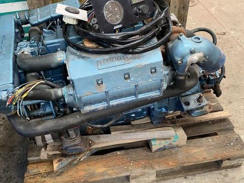 Moteurs de bateaux Moteurs de bateaux 2000 occasion Audierne 29770