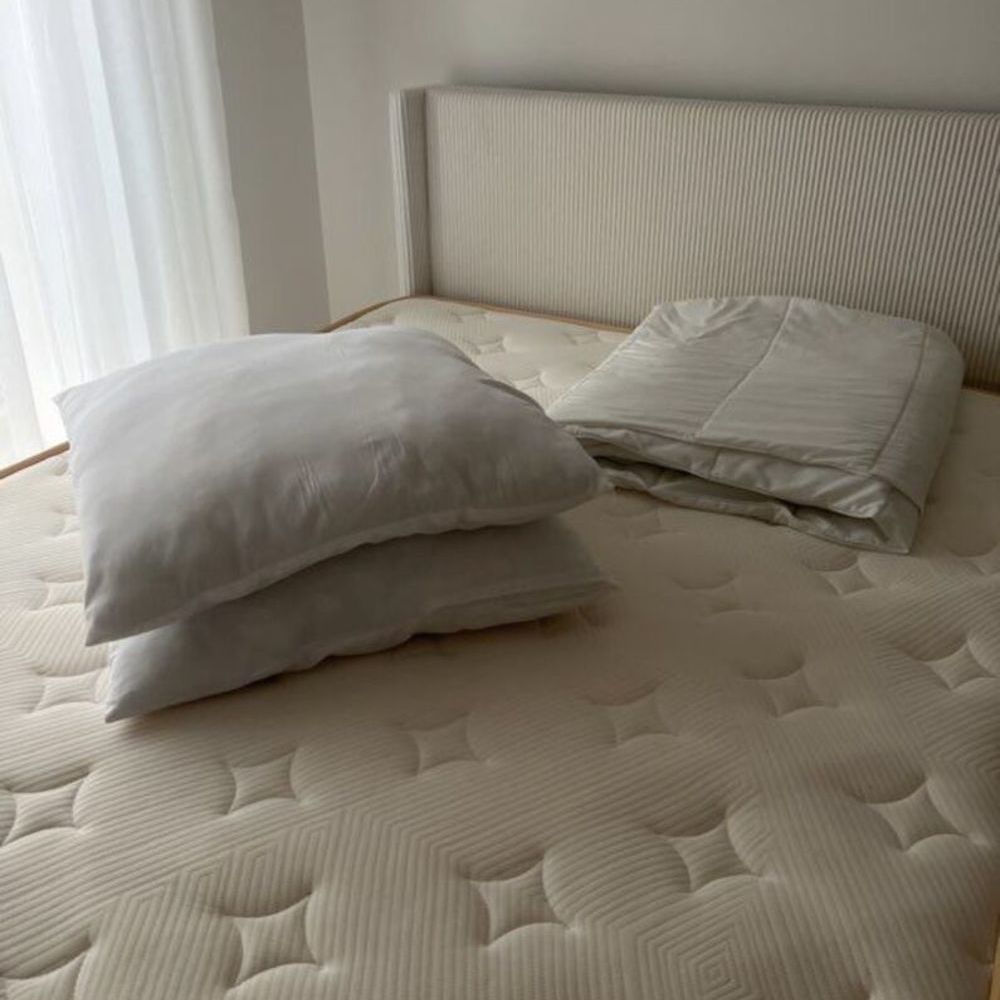 ?? Lit coffre 140x200 + 2 matelas ? Excellent &eacute;tat ? Comme Meubles