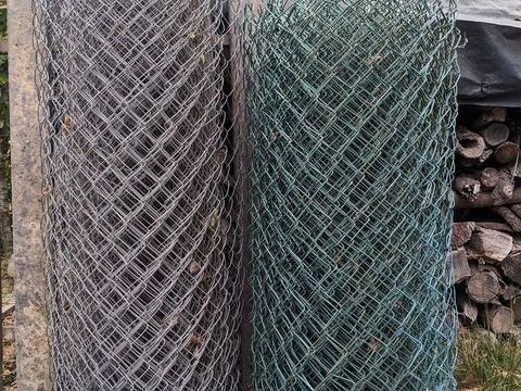 Rouleaux  grillage St Denis Les Bourg (01)