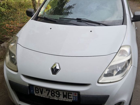 Renault Clio III CLIO III SOCIETE DCI 75 ECO2 AIR EURO 5 2011 occasion Breuillet 91650