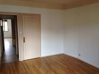 Appartement � louer 6 pi�ces 210 m�