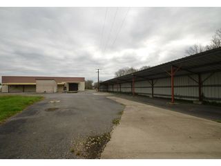  Plateau � vendre 15 + pi�ces 3600 m�