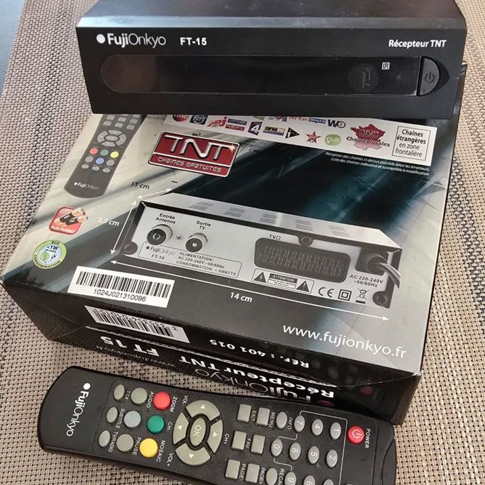 R&eacute;cepteur d&eacute;codeur TNT complet FUJIONKYO, FT-15 Neuf Photos/Video/TV