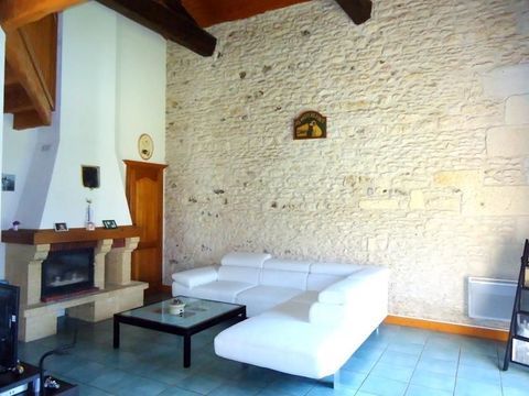   MAISON - TYPE CHARENATAISE
Stu�e dans village tranquille  - Maison - 5 pi�ce(s) - 110 m�